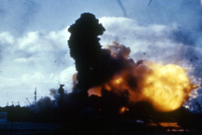 Arizona explodes at pearl harbor color 4x6