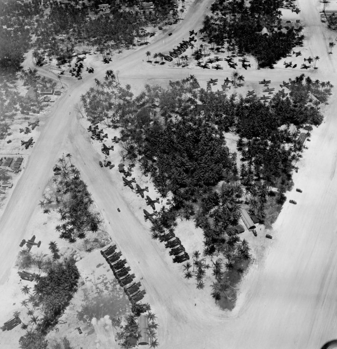 USMC Series WWII MAG-45 vmsb-245 ii Ulithi Atoll 040445 -1