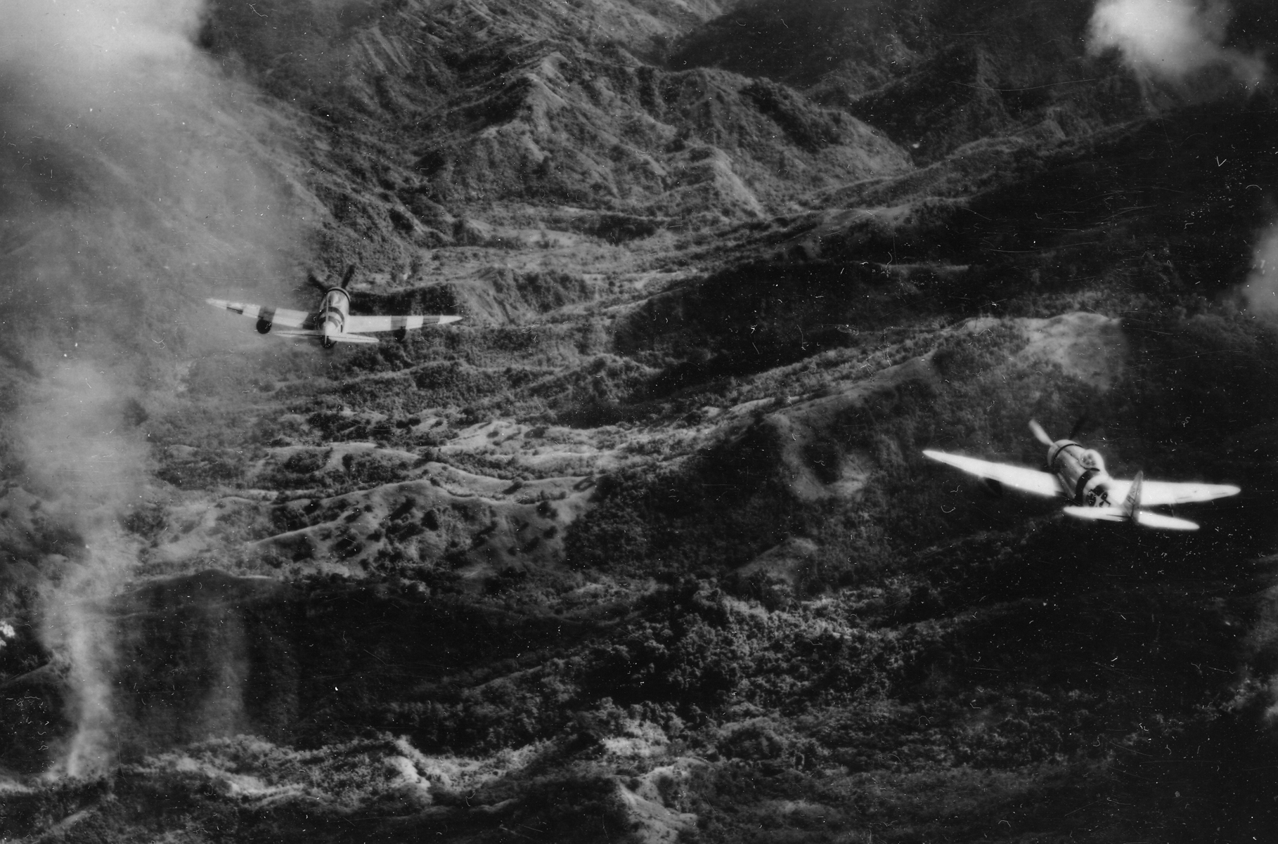 5th af p47 bombing ipo dam area 4x6
